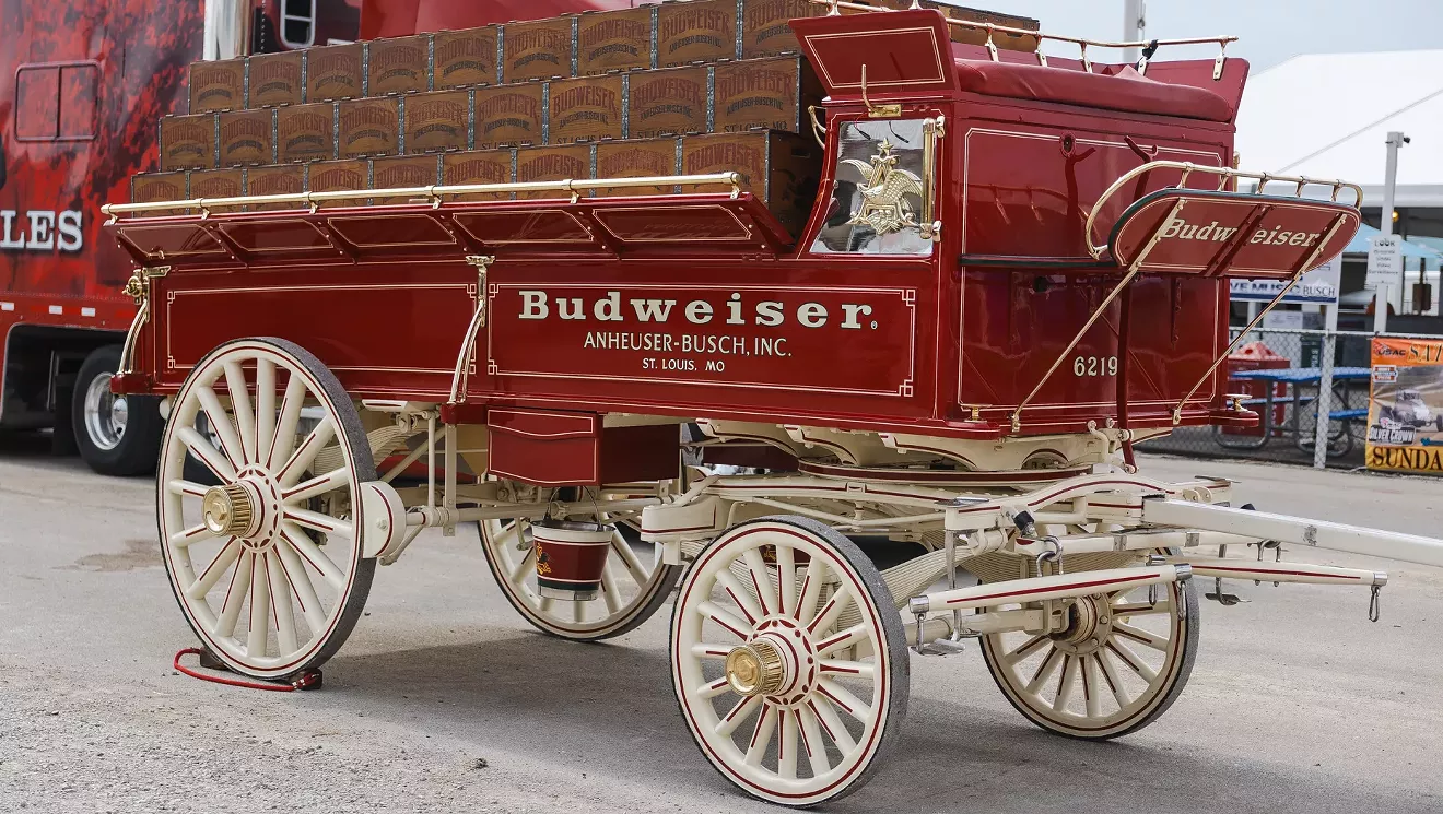 Where to see the Budweiser Clydesdales | Community & Lifestyle